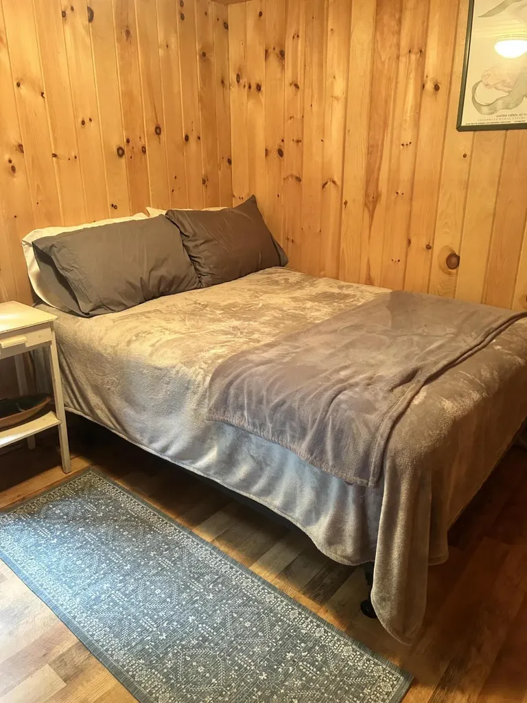 27 Sunshine Lane Hartland ME 04943