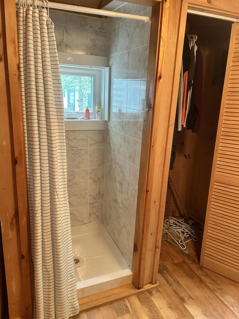 27 Sunshine Lane Hartland ME 04943