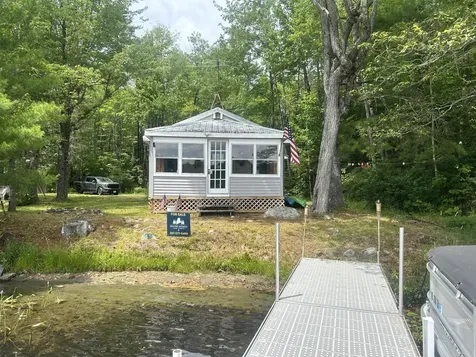27 Sunshine Lane Hartland ME 04943