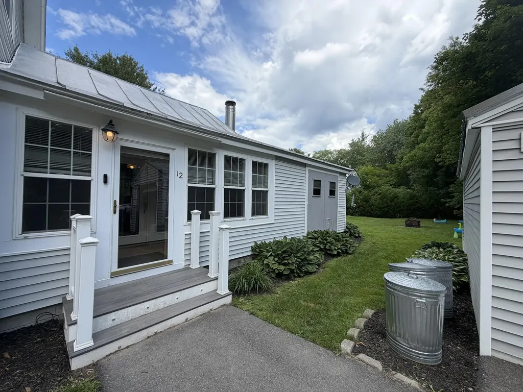 12 Elm Street Newport ME 04953
