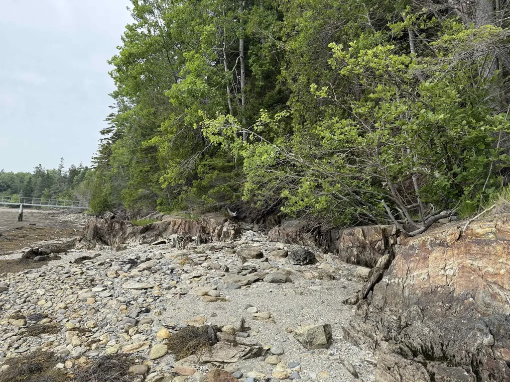 M26, L5 Deep Cove Lane Islesboro ME 04848