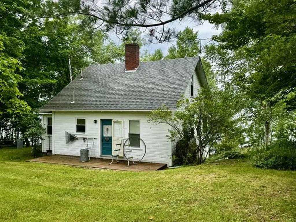 7 21st Fire Road China ME 04358