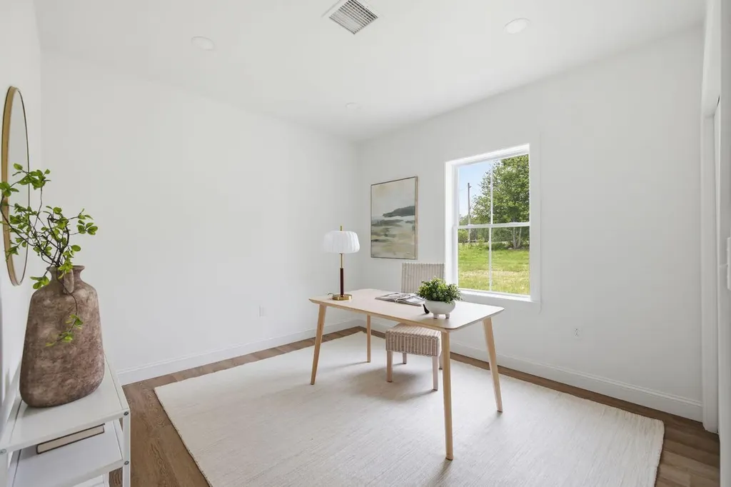 27 Furlong Road Richmond ME 04357