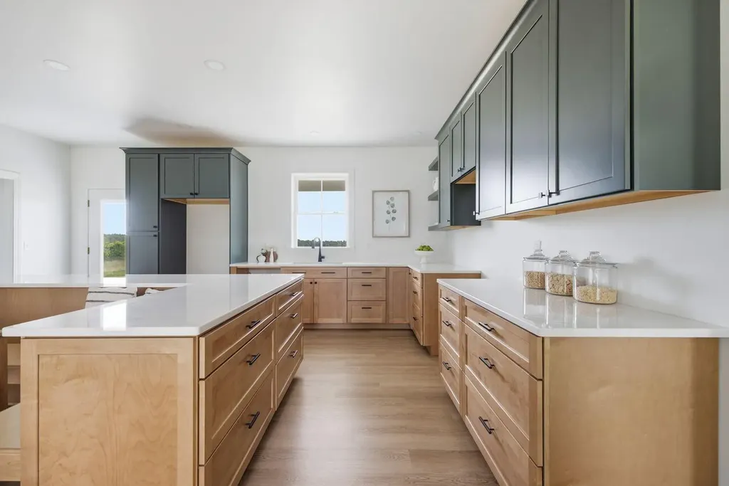 27 Furlong Road Richmond ME 04357