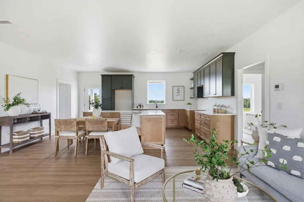27 Furlong Road Richmond ME 04357