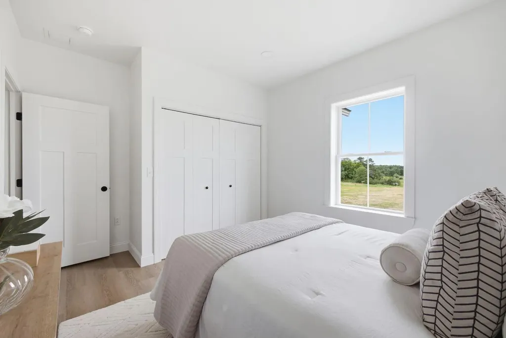 27 Furlong Road Richmond ME 04357