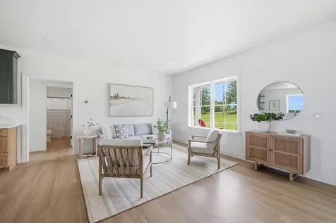 27 Furlong Road Richmond ME 04357