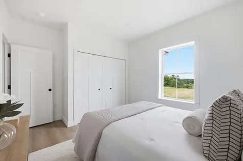 27 Furlong Road Richmond ME 04357