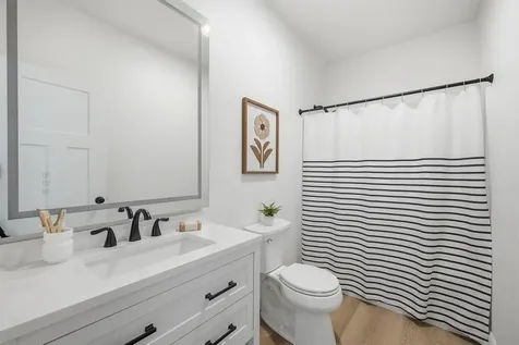27 Furlong Road Richmond ME 04357