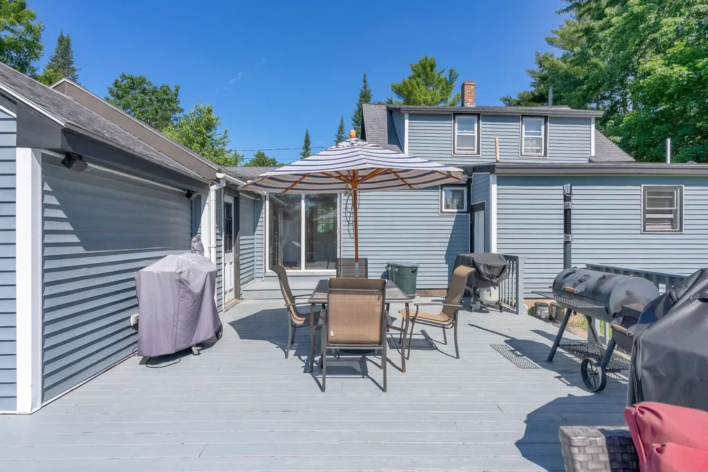 2 Carew Avenue Lewiston ME 04240