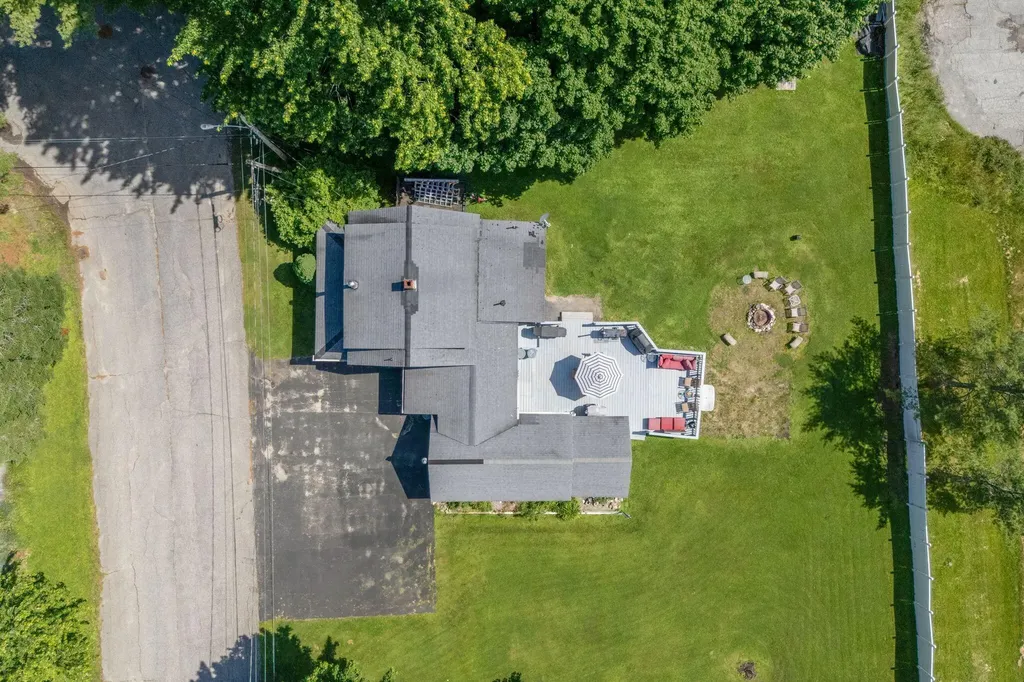 2 Carew Avenue Lewiston ME 04240