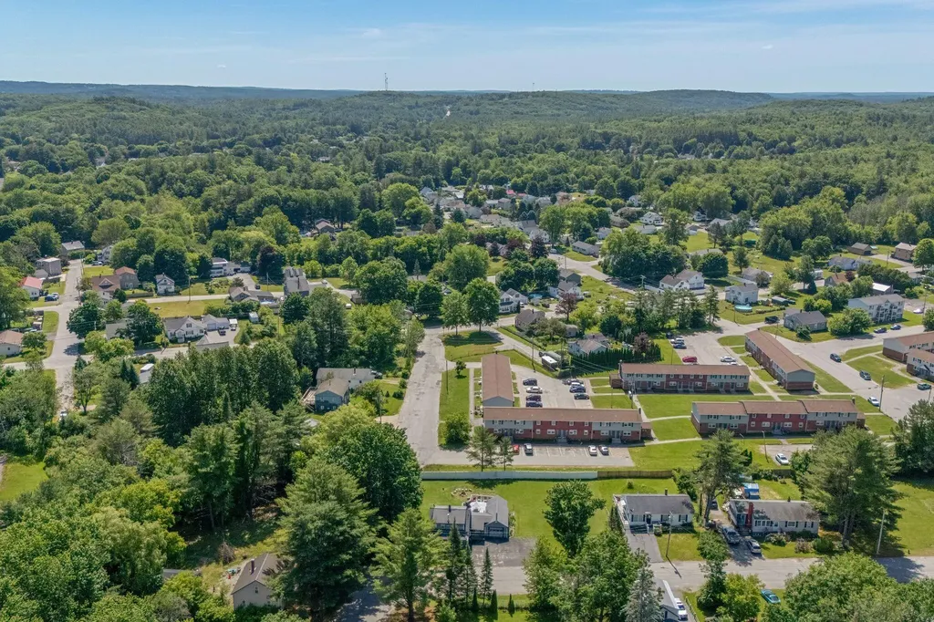 2 Carew Avenue Lewiston ME 04240