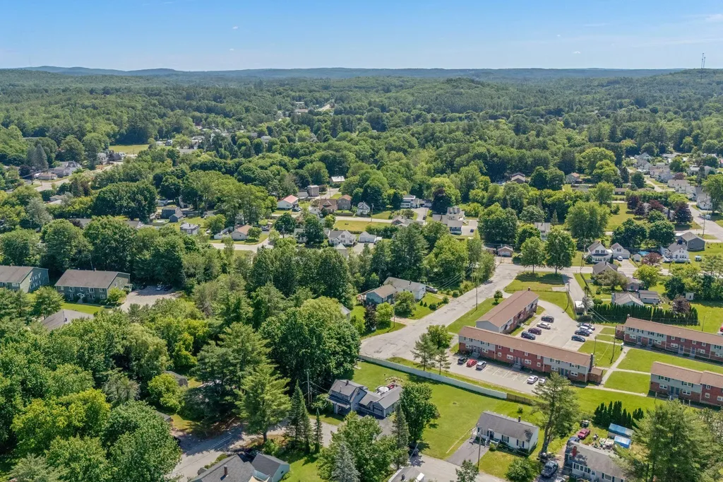 2 Carew Avenue Lewiston ME 04240