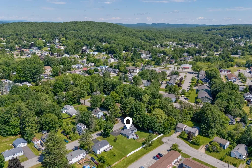 2 Carew Avenue Lewiston ME 04240