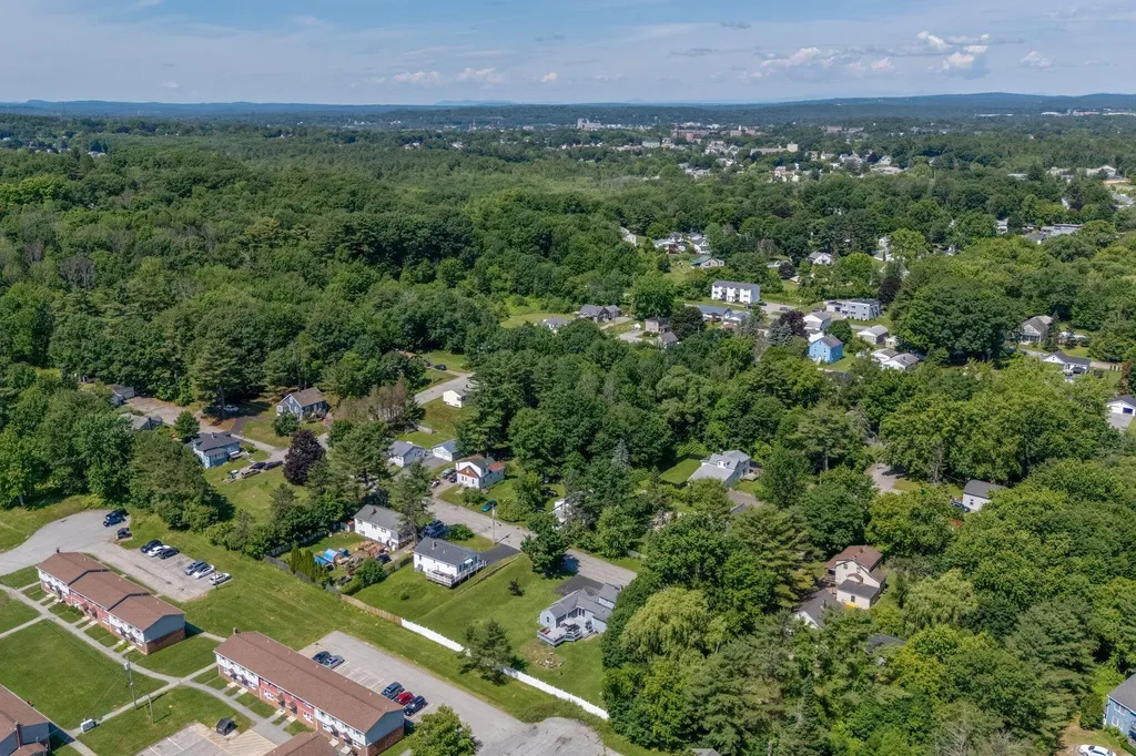 2 Carew Avenue Lewiston ME 04240