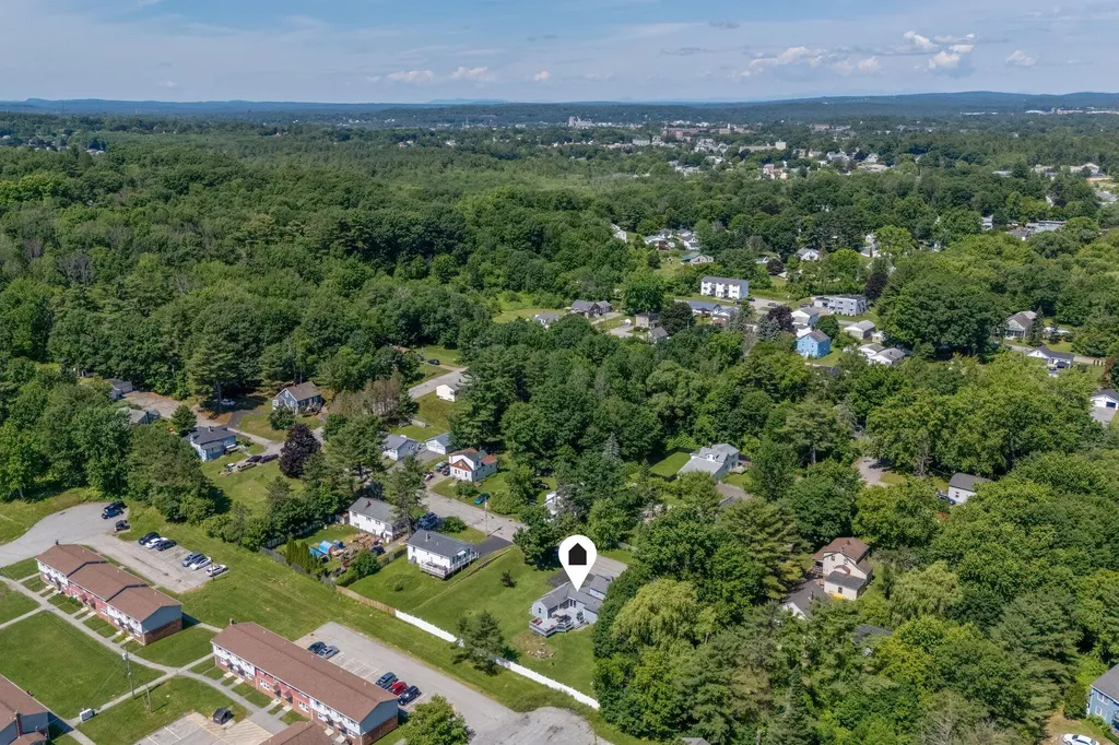 2 Carew Avenue Lewiston ME 04240