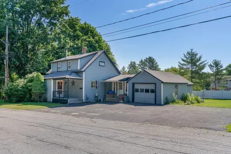 2 Carew Avenue Lewiston ME 04240