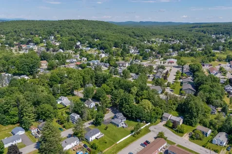2 Carew Avenue Lewiston ME 04240
