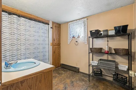 2 Carew Avenue Lewiston ME 04240