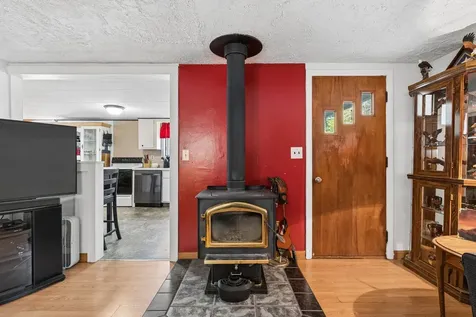 2 Carew Avenue Lewiston ME 04240