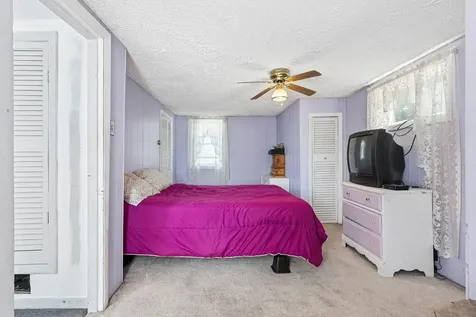 2 Carew Avenue Lewiston ME 04240