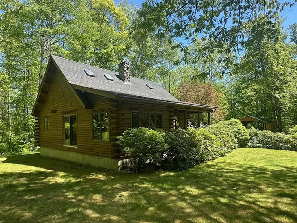 11 Clark Lane Searsport ME 04974