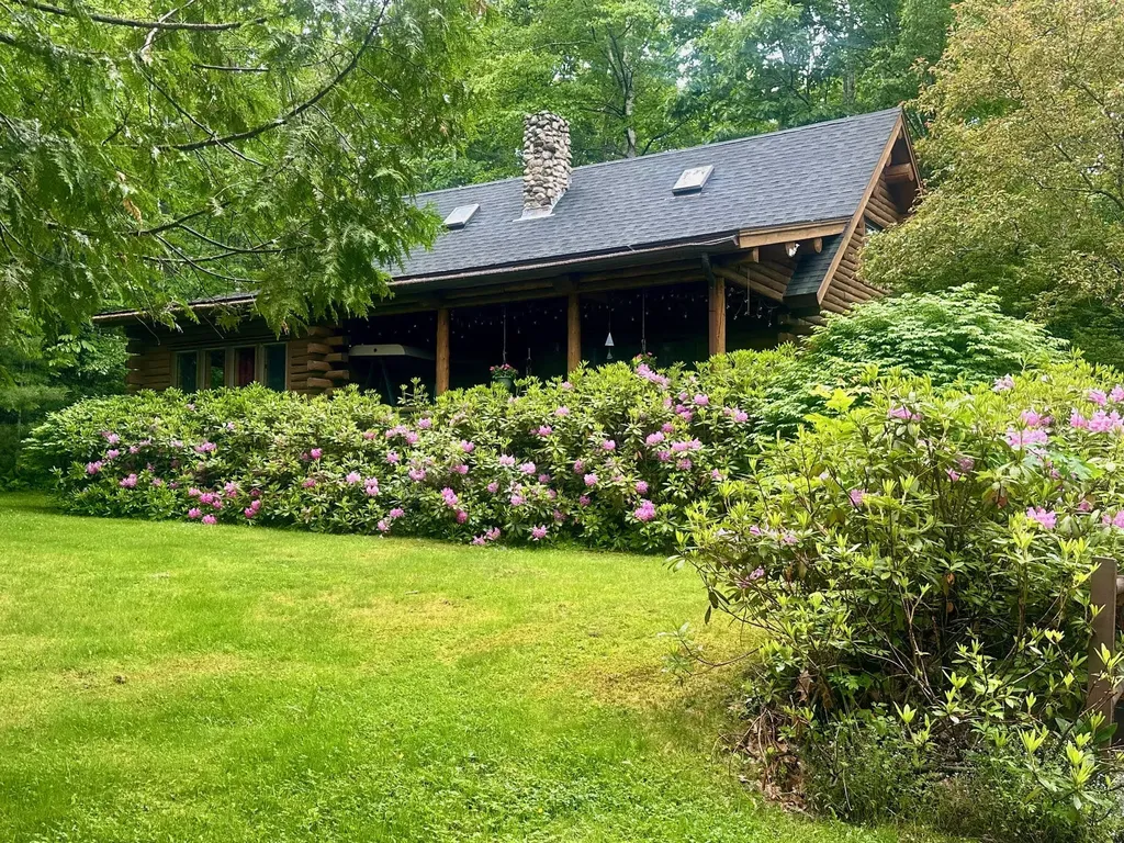 11 Clark Lane Searsport ME 04974