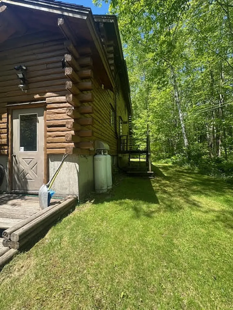 11 Clark Lane Searsport ME 04974