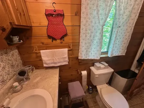 11 Clark Lane Searsport ME 04974
