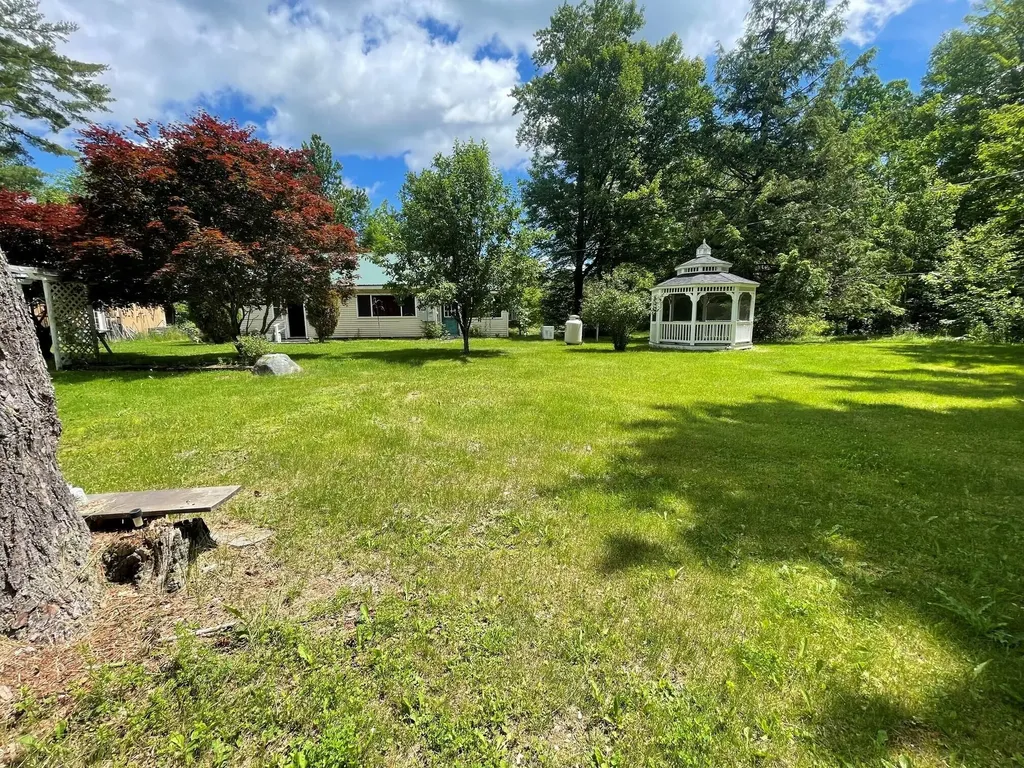 18 Creamer Drive Plymouth ME 04969