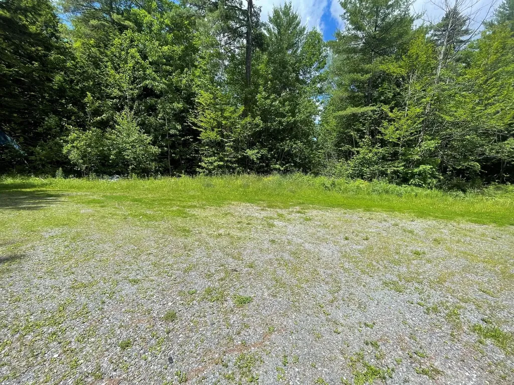 18 Creamer Drive Plymouth ME 04969