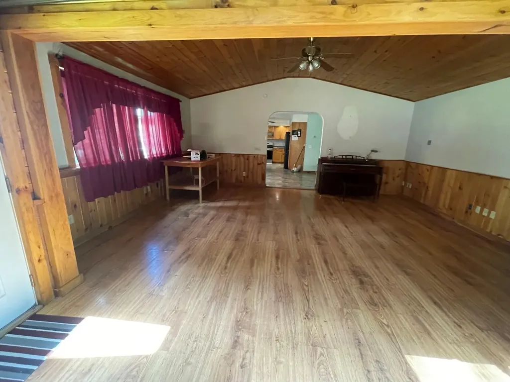 18 Creamer Drive Plymouth ME 04969