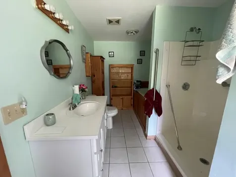 18 Creamer Drive Plymouth ME 04969