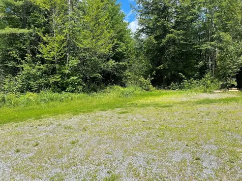 18 Creamer Drive Plymouth ME 04969