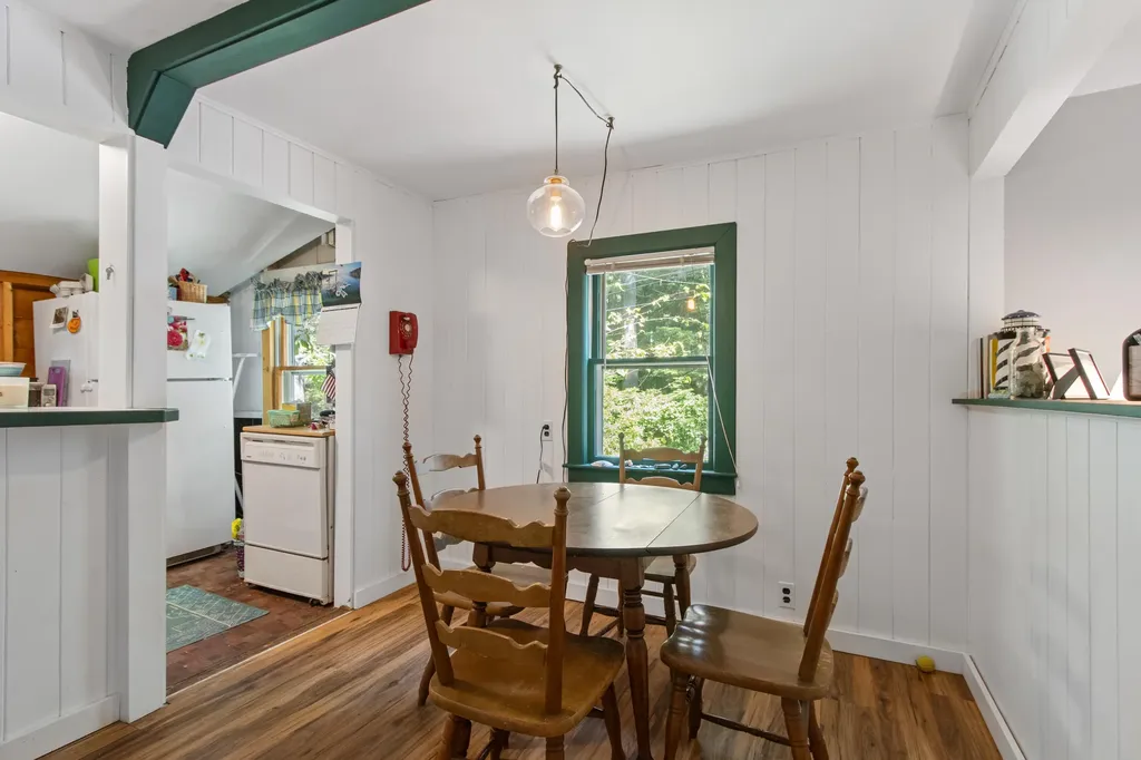 384 Pleasant Avenue Portland ME 04108
