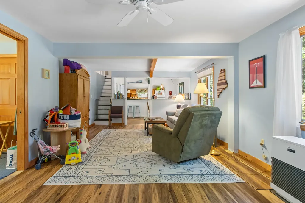 384 Pleasant Avenue Portland ME 04108