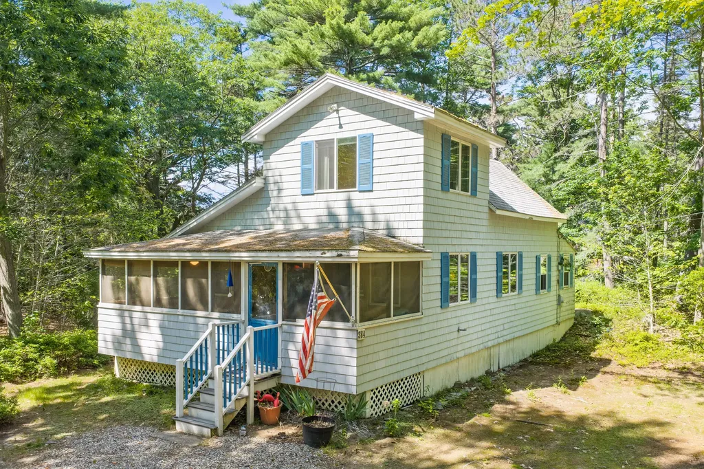 384 Pleasant Avenue Portland ME 04108