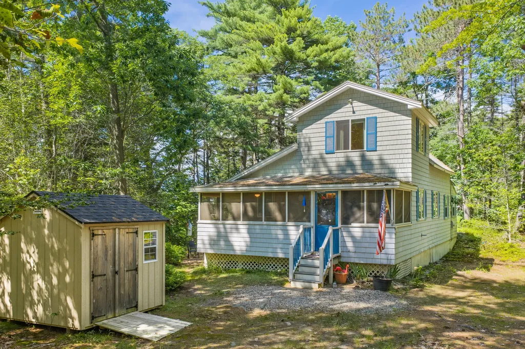 384 Pleasant Avenue Portland ME 04108