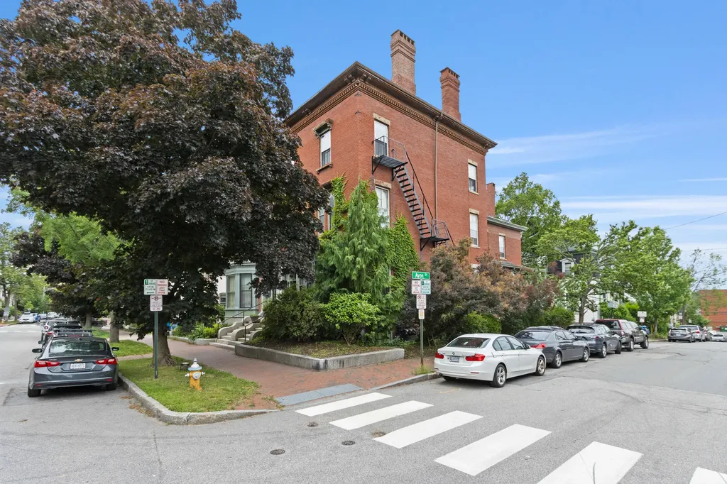 29 Deering Street Portland ME 04101