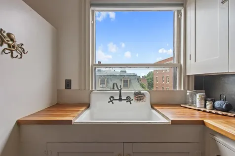 29 Deering Street Portland ME 04101