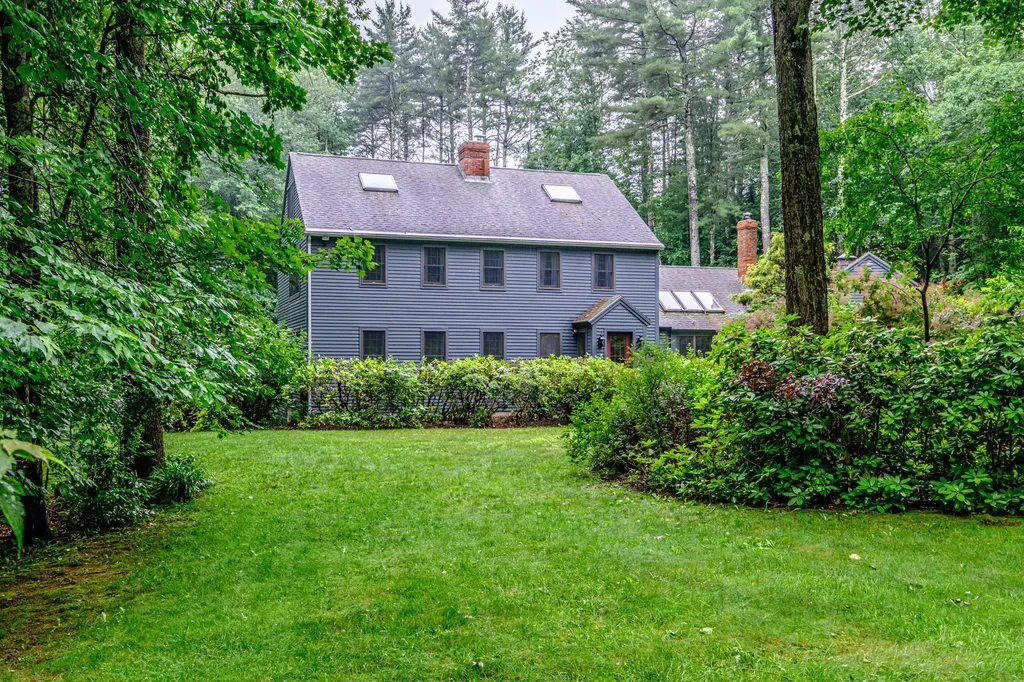 17 Heritage Lane Falmouth ME 04105