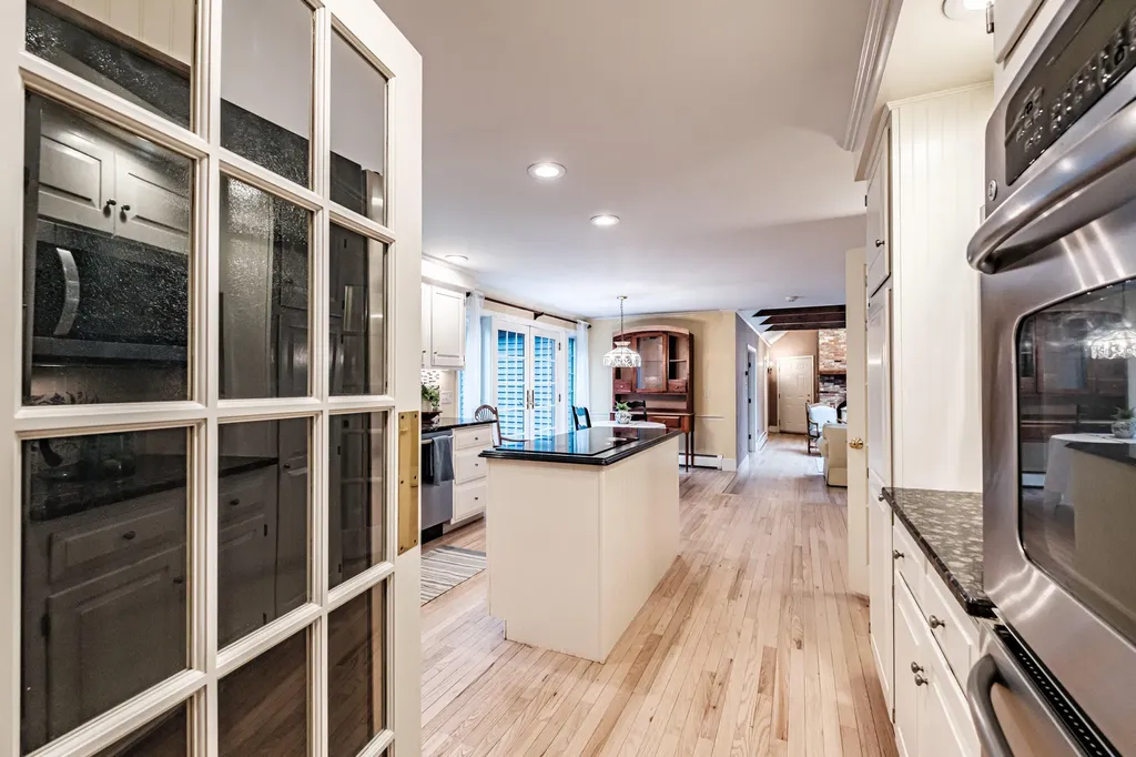 17 Heritage Lane Falmouth ME 04105
