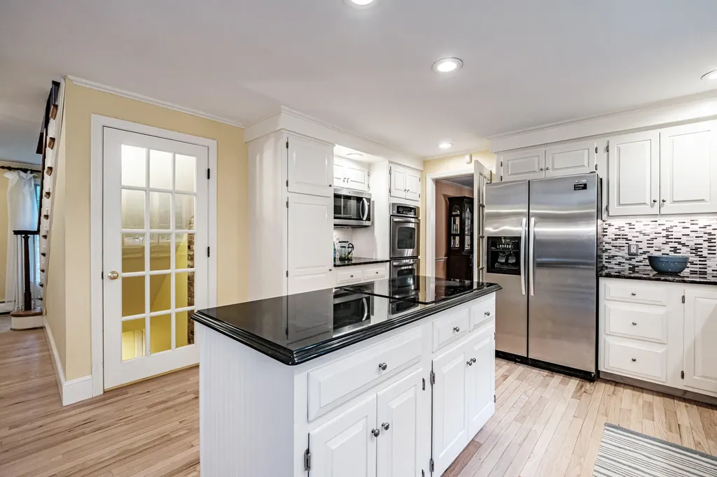 17 Heritage Lane Falmouth ME 04105