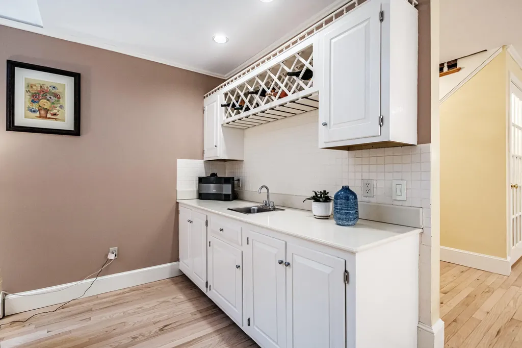 17 Heritage Lane Falmouth ME 04105