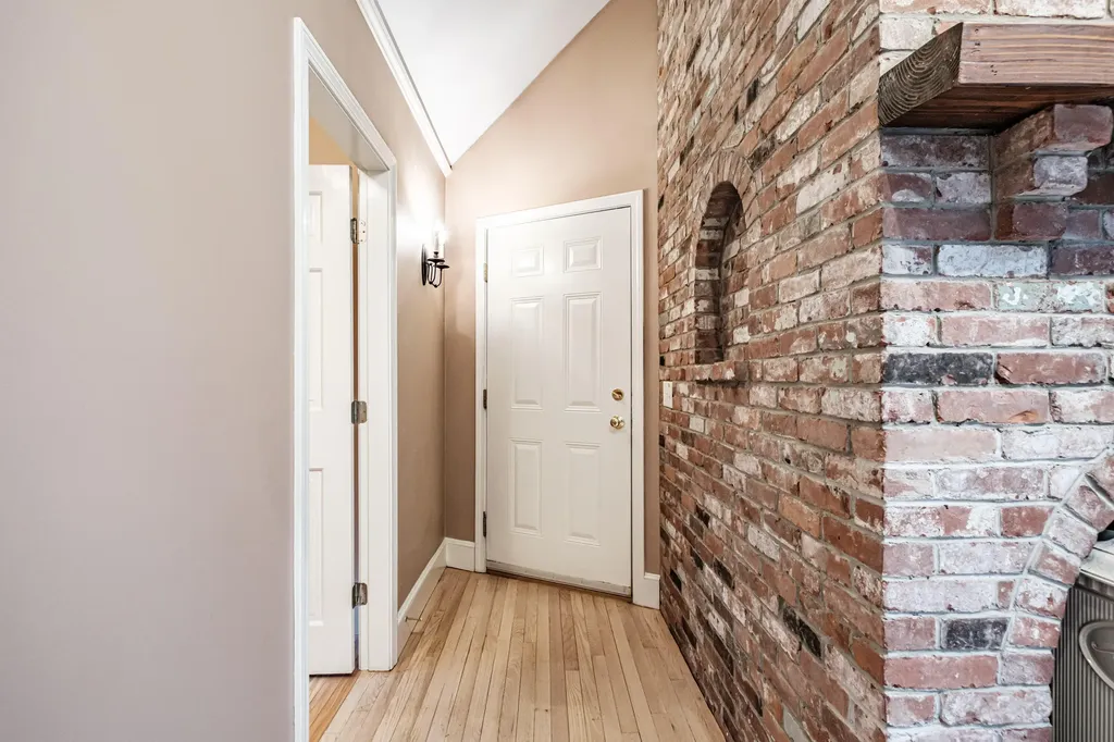 17 Heritage Lane Falmouth ME 04105