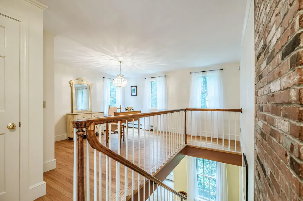 17 Heritage Lane Falmouth ME 04105