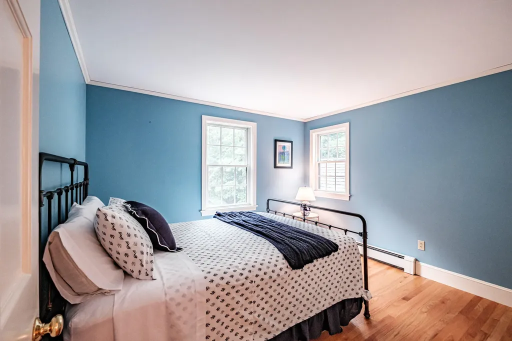 17 Heritage Lane Falmouth ME 04105