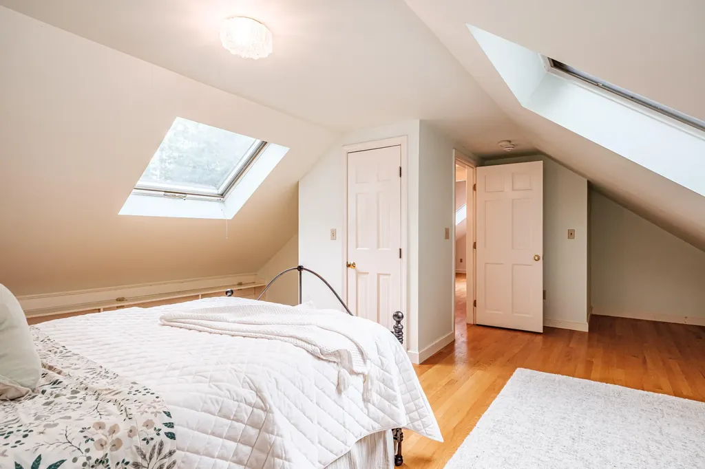 17 Heritage Lane Falmouth ME 04105
