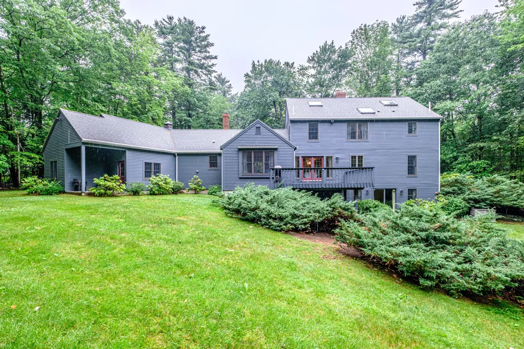 17 Heritage Lane Falmouth ME 04105
