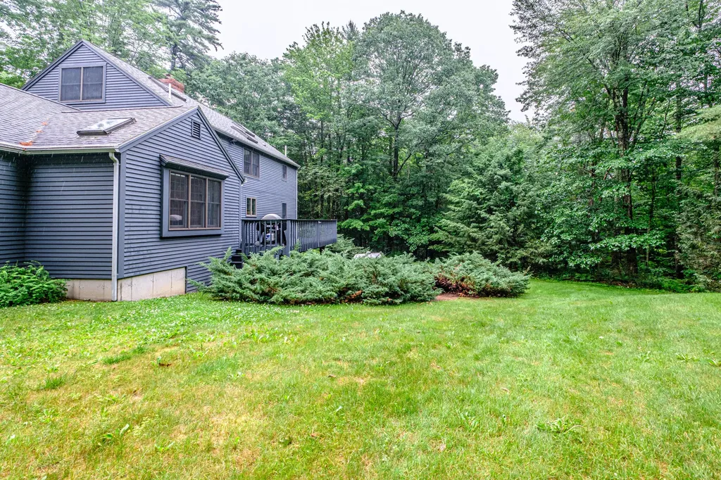 17 Heritage Lane Falmouth ME 04105